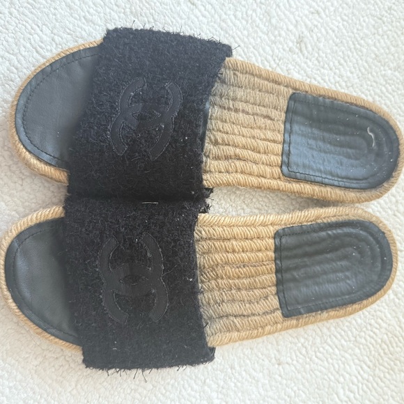 Chanel Women's Black Slide Sandals - Picture 4 of 5